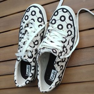 Keds sneakers sz 10 womens very cute black and white  new, never worn